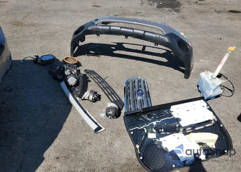 2015 Subaru Outback 3.6R Limited из США, поврежденный, VIN 4S4BSELC4F3321497